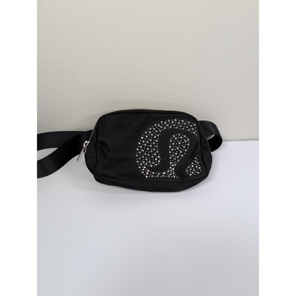Lululemon Everywhere Belt Bag 1L Studded Black